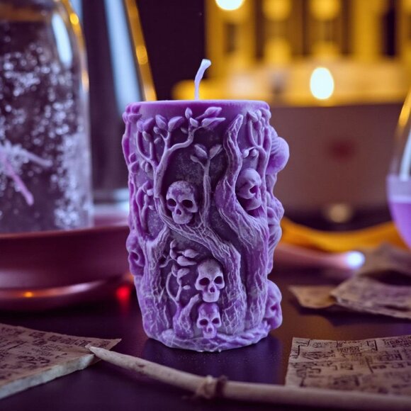 Handmade ✦ Witch & Skulls Candle ✦ Vanilla Brandy Soy Wax Gothic Decor Halloween - Picture 5 of 8
